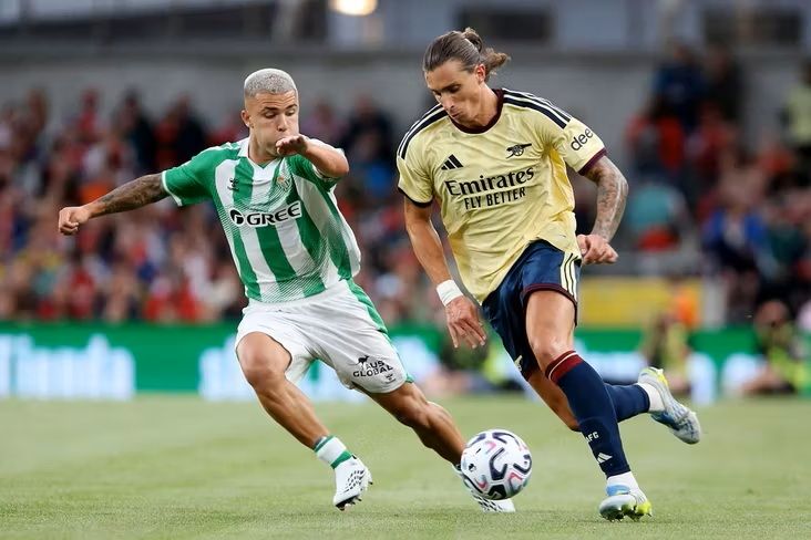 "Arsenal" "Betis"ə məğlub oldu