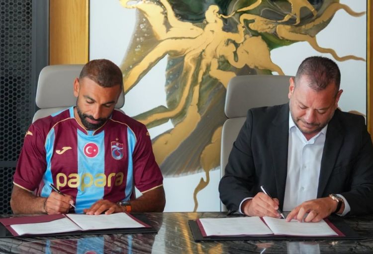 Salah "Trabzonspor"la müqavilə imzaladı