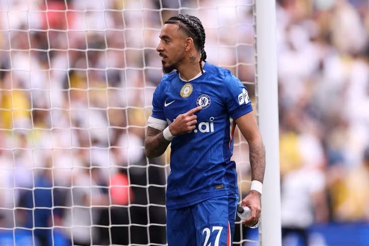 PSJ "Çelsi"nin müdafiəçisini transfer etmək istəyir
