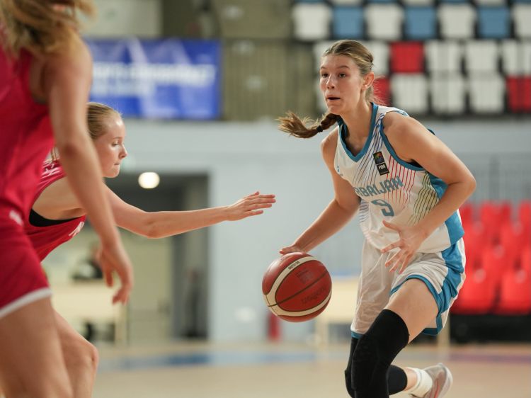 Azərbaycan millisindən Avropa çempionatında inamlı qələbə