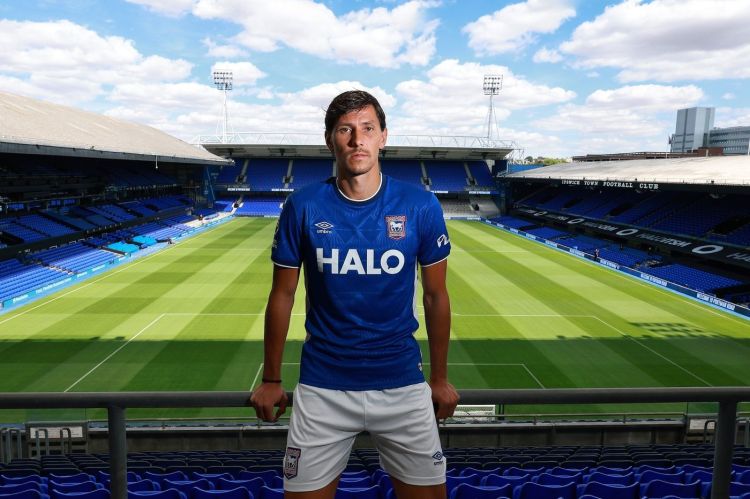 “İpsviç” Serbiya millisinin futbolçusunu transfer etdi