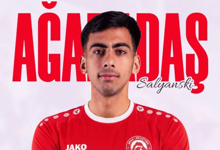 “Araz-Naxçıvan” “Neftçi”nin futbolçusunu heyətinə qatdı