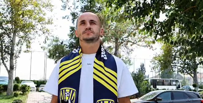 “Kəpəz” “Zirə”dən ayrılan futbolçunu transfer edib