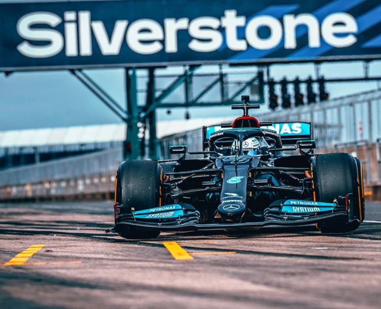“Mercedes” W17 üçün yeniliklər gətirəcək"