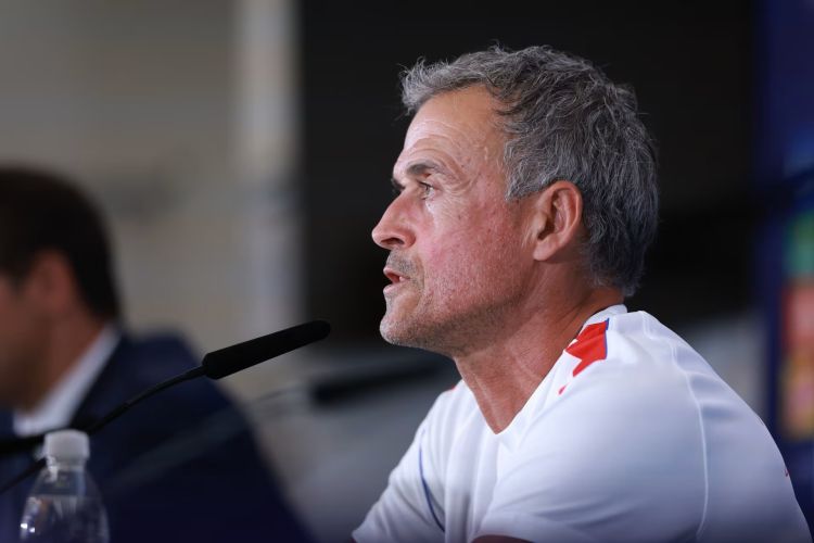 Luis Enrike Barkolanın “Liverpul”a keçidi ilə bağlı danışmaqdan imtina edib