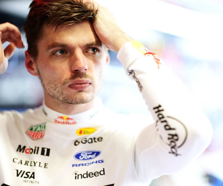 “Red Bull” Maks Verstappenə yeni müqavilə təklif edib