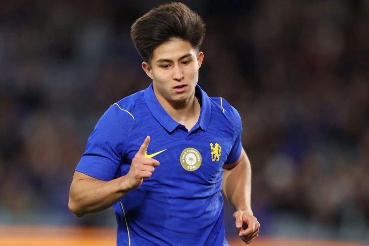 “Çelsi”nin qazaxıstanlı futbolçusu icarəyə göndərilir