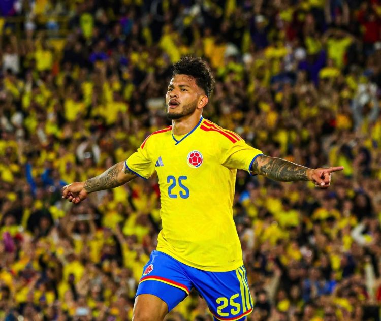 “Barselona” Luis Suaresi transfer etməkdən vaz keçə bilər