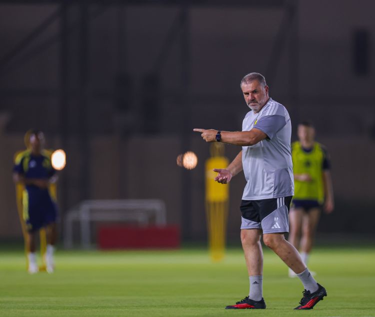 Postekoglu Ronaldonun durumundan danışdı