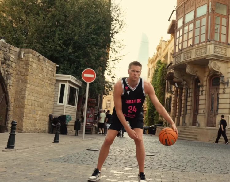 “Sabah” amerikalı basketbolçu ilə müqavilə imzaladı