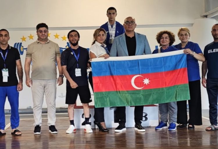 Məhəmməd Rüstəmli Avropa birinciliyində 3 medal qazandı