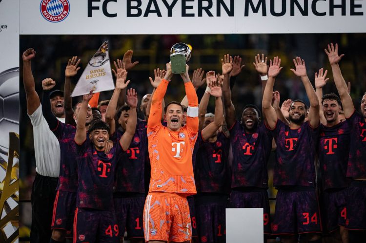 Manuel Noyer Almaniya futbolu tarixində yeni rekorda imza atdı