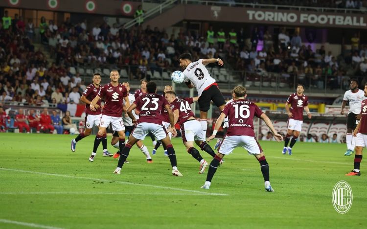 “Milan” A Seriyasına qələbə ilə başladı