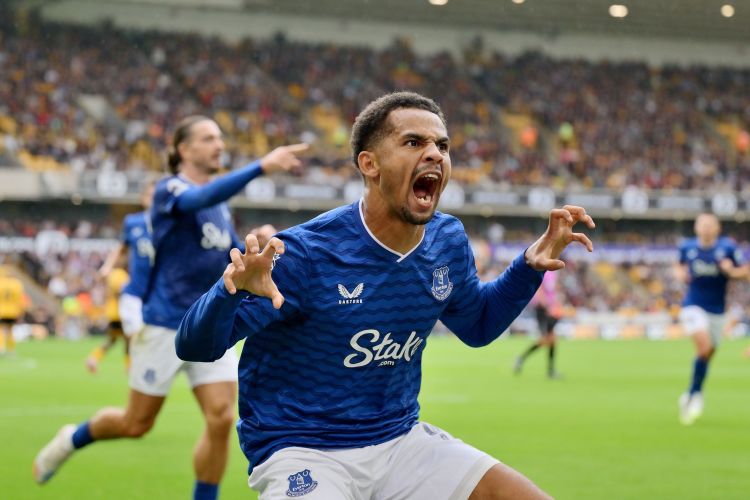 “Mançester Siti” “Everton”un futbolçusunu transfer etmək istəyir