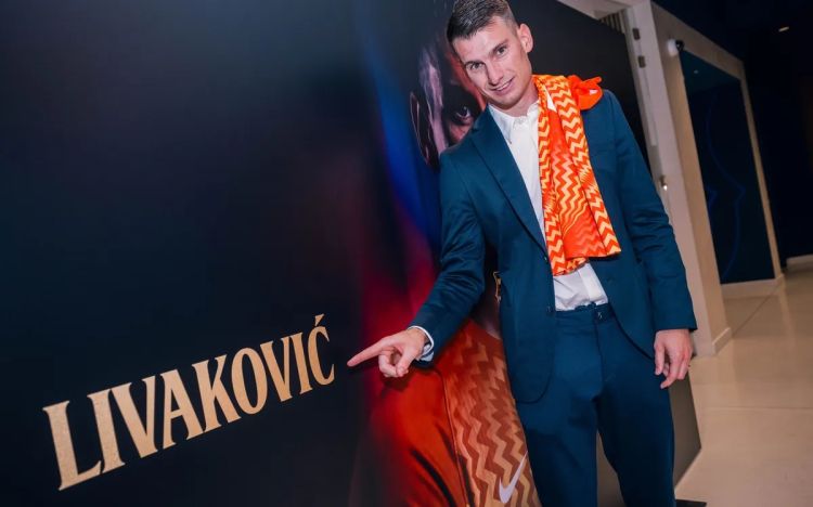 “Barselona” yeni transferini hələ də qeydiyyatdan keçirə bilməyib
