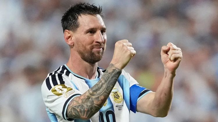 Lionel Messi Argentina millisində karyerasını başa vurdu