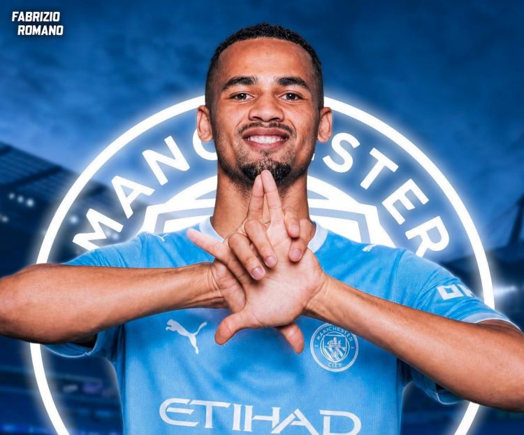 “Mançester Siti” 76 milyon avroya futbolçu transfer edir 