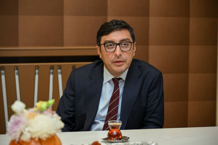 Fərid Qayıbov Dünya Minifutbol Federasiyasının prezidentini qəbul edib