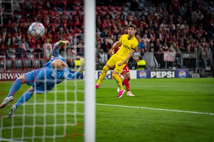 “Bavariya” Çempionlar Liqasına darmadağınla başladı