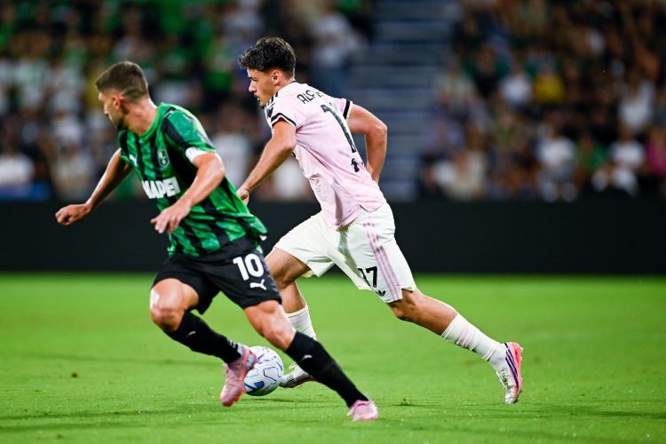“Yuventus” səfərdə “Sassuolo”ya uduzdu