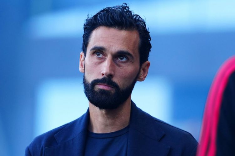 “Hakim onların xeyrinə çoxlu qərarlar verdi”