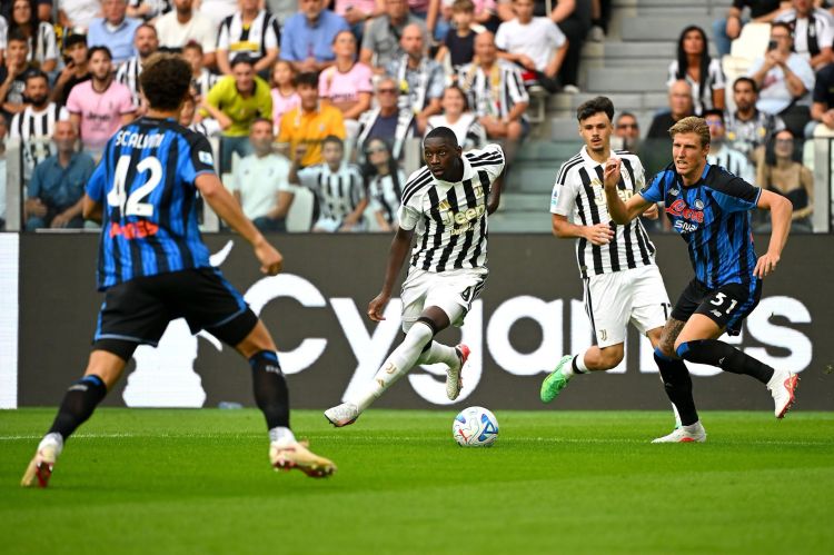 “Yuventus”un futbolçusu əməliyyat olundu