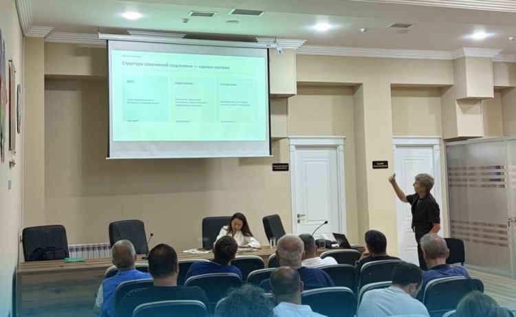 Azərbaycan atletika məşqçiləri üçün seminar keçirilib