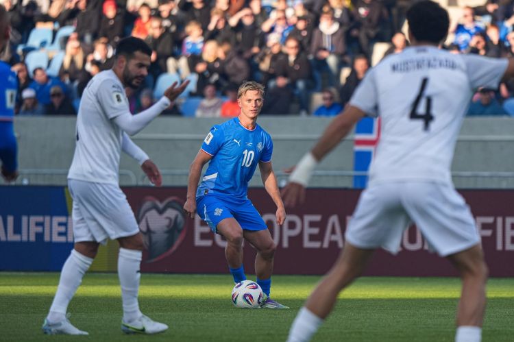 “Latsio”nun futbolçusu İslandiya millisinin oyununda zədələndi