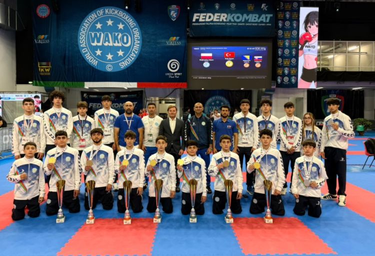 Azərbaycan kikboksçuları dünya çempionatını 16 medalla başa vurdular