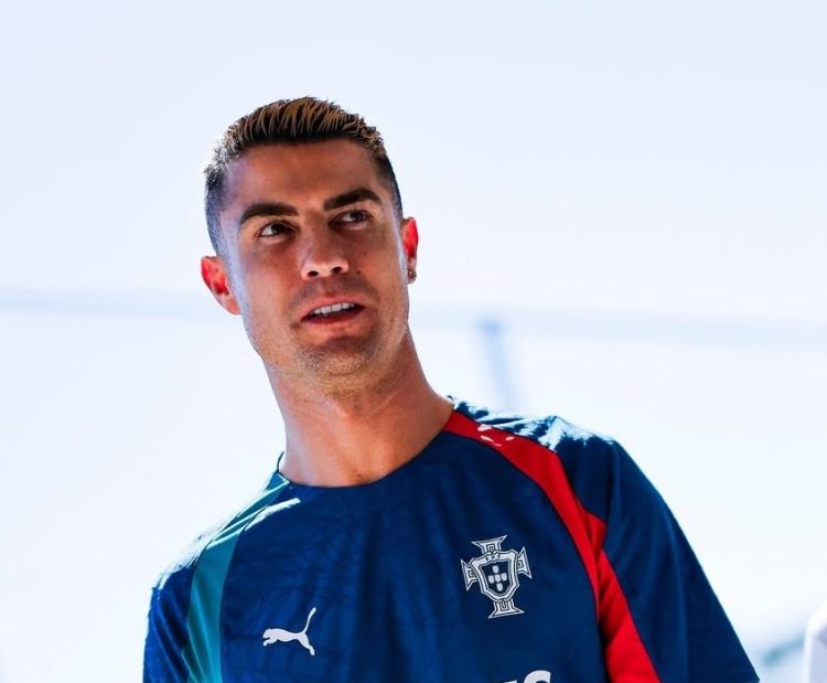 Kriştiano Ronaldo Portuqaliya millisində karyerasını başa vurmaq qərarına gəlib