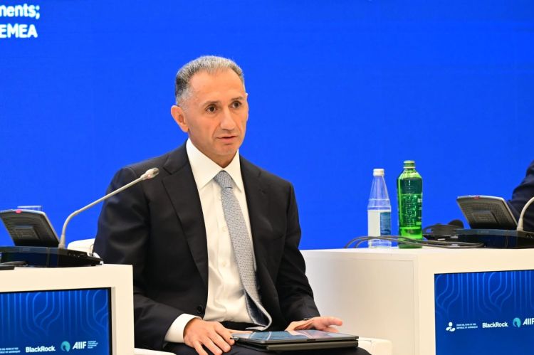 Rəşad Nəbiyev Marius Vizeri “Dostluq” ordeni ilə təltif olunması münasibətilə təbrik edib