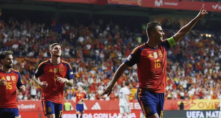 İspaniya Millətlər Liqasında üçdə üç etdi