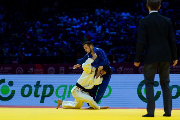Zelim Tçkayev dünya çempionatında gümüş medal qazanıb