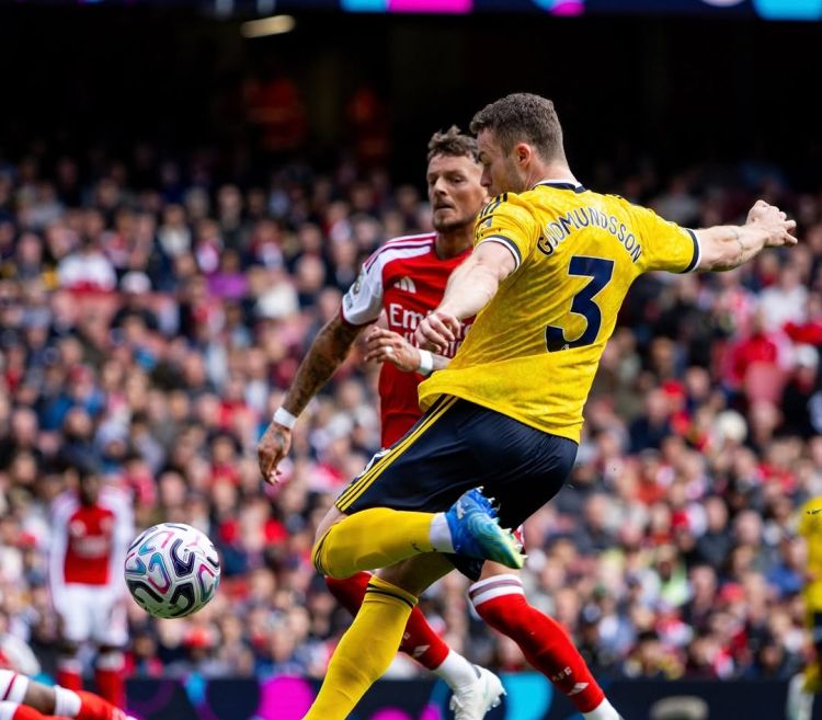 “Arsenal” “Lids” üzərində əzmkar qələbə qazandı