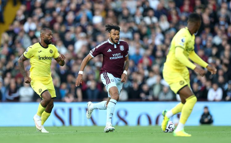 “Aston Villa” son dəqiqələrdə qələbəni əldən verdi