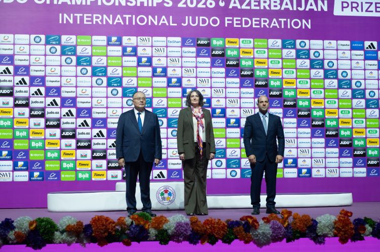 Cüdo üzrə dünya çempionatının bayrağı Bakıdan Astanaya təhvil verilib