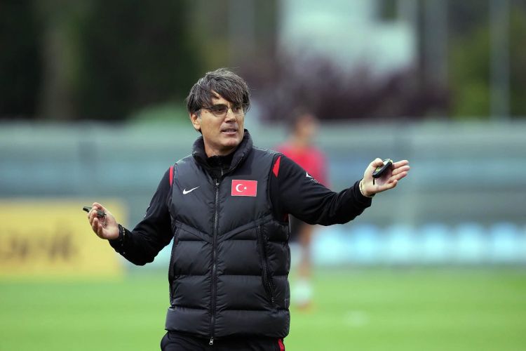 Montella Türkiyə millisinin azarkeşlərinə təşəkkür edib