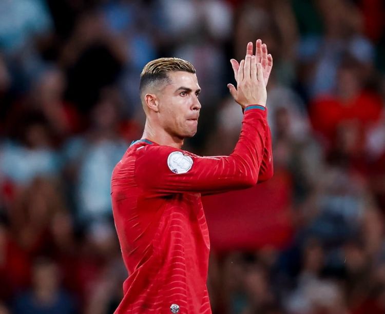 “Ronaldo baş məşqçisini və komanda yoldaşlarını çətin vəziyyətdə qoydu”