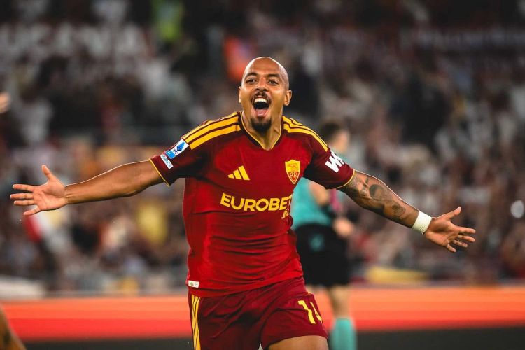 Donyell Malen A Seriyasının avqust-sentyabr ayları üzrə ən yaxşı futbolçusu seçildi