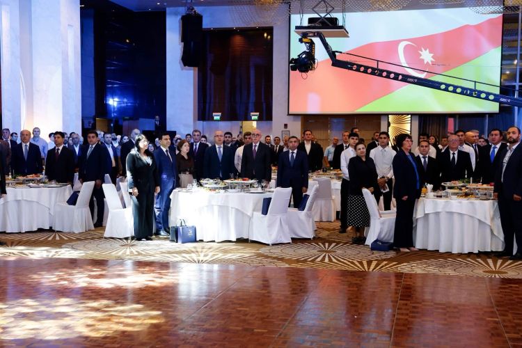 Milli Paralimpiya Komitəsinin 30 illik yubileyinə həsr olunmuş qala gecəsi keçirilib