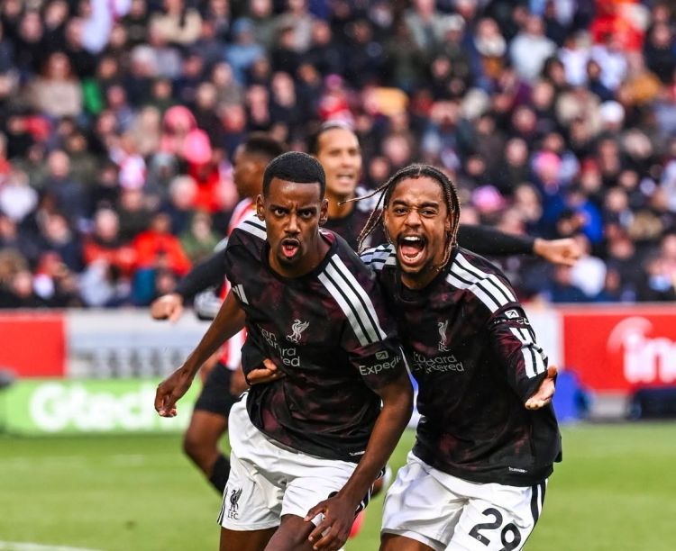 “Liverpul” səfərdə “Brentford”a qalib gəldi