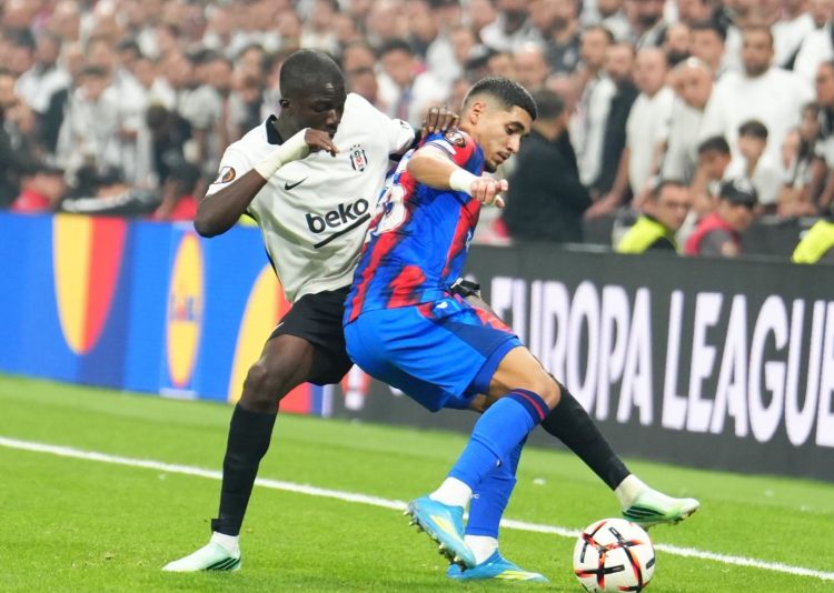 “Beşiktaş” “Kristal Pelas”la heç-heçə etdi