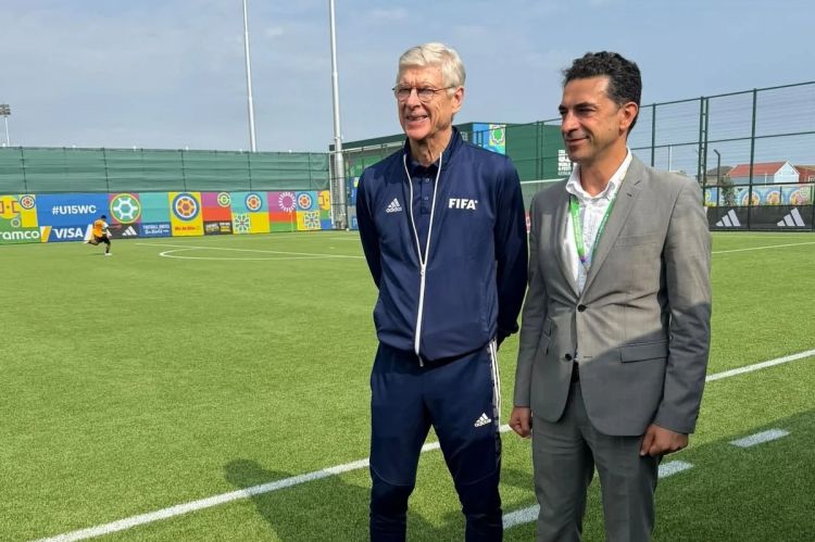 Arsen Venger Hövsan Yarış Kompleksində olub