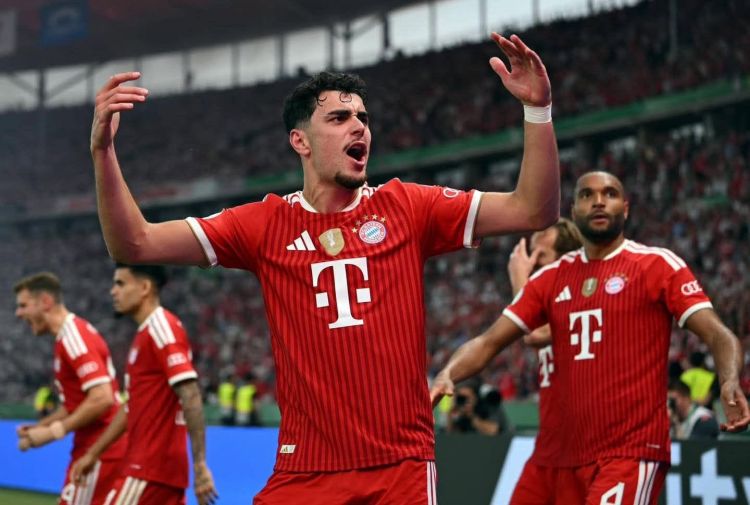“Bavariya”nın daha bir futbolçusu sıradan çıxdı
