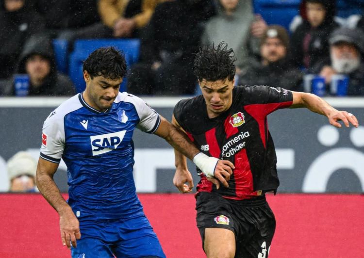 “Hoffenhaym” “Bayer”i darmadağın etdi