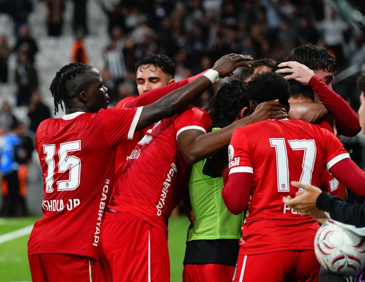 “Beşiktaş” “Başakşəhər”i məğlub etdi