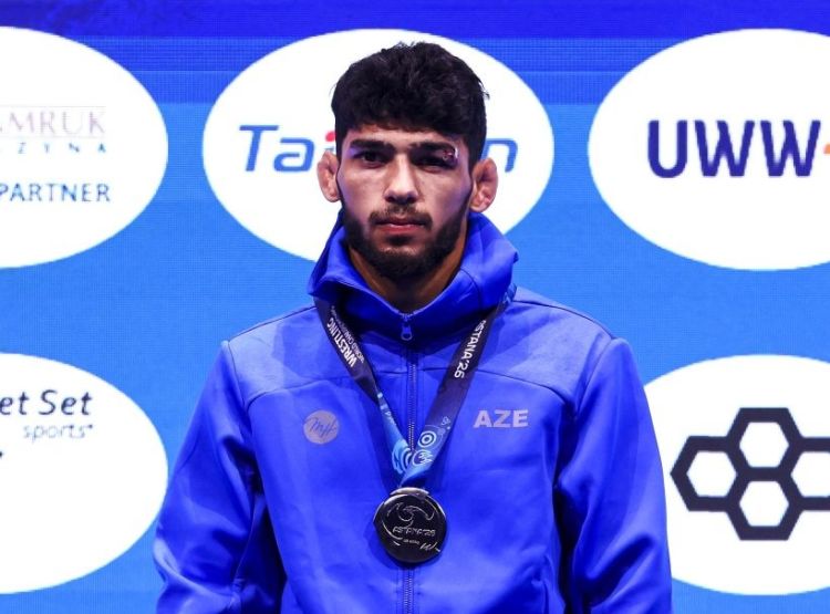 Nihat Məmmədli dünya çempionatının gümüş medalını qazanıb