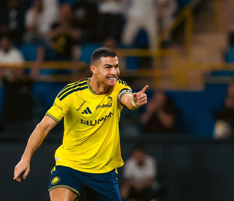 Kriştiano Ronaldo het-trik etdi  - 1000-ci qoluna 15 qol qaldı